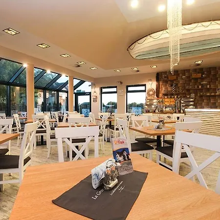 Fenix Bed & Breakfast *